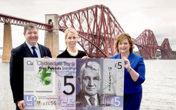 Шотландський банк у березні 2015 року випустить пластикові 5 фунтів стерлінгів
